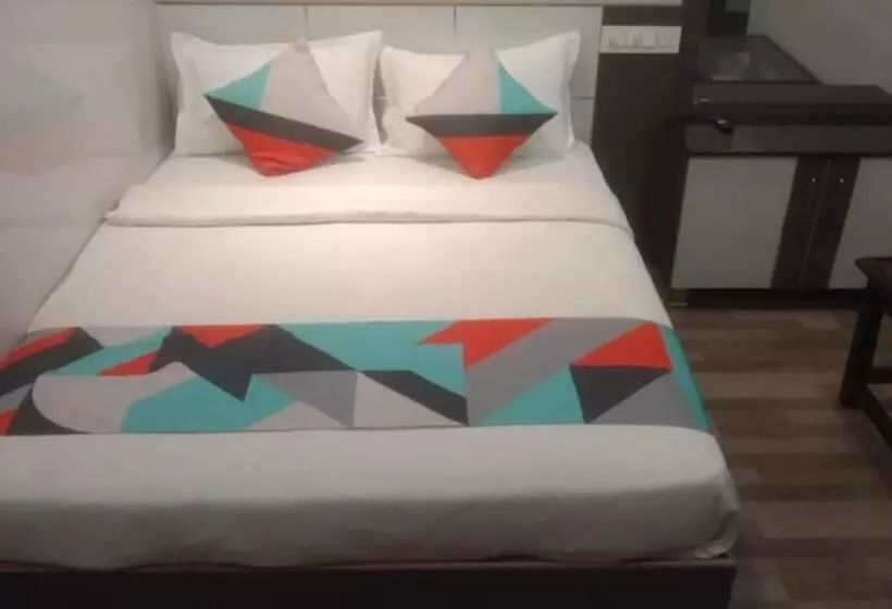 ホテル Gv Residency By Wb Inn