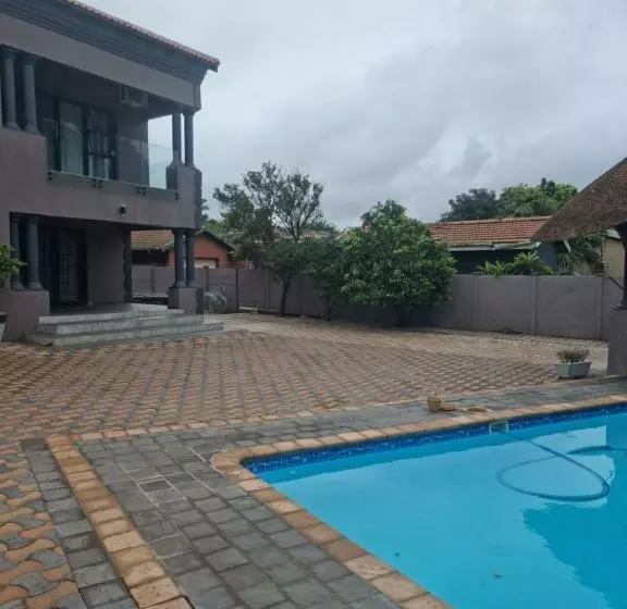 Majatalo Awethu Guest House