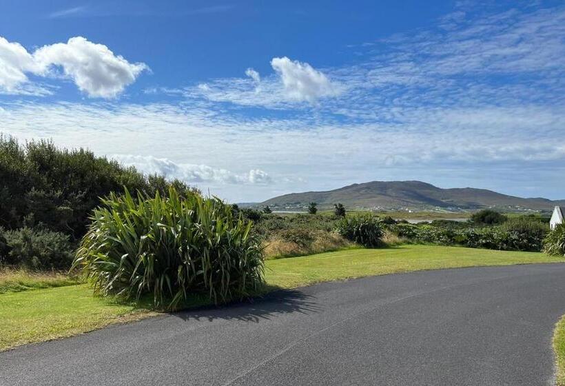 Achill Sound Holiday Village No 11