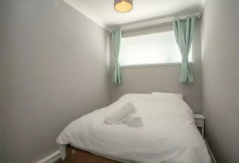 Botany Bay Holiday House   Family Friendly, 50m From The Beach