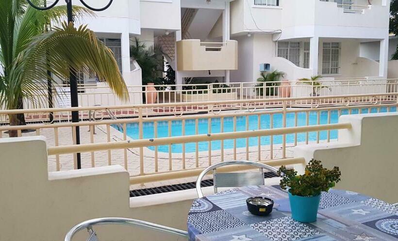 Camelia 2 Flic En Flac Mauritius