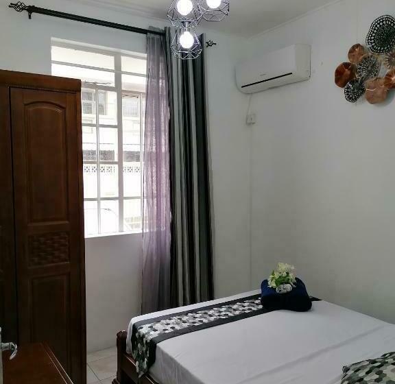 Camelia 2 Flic En Flac Mauritius