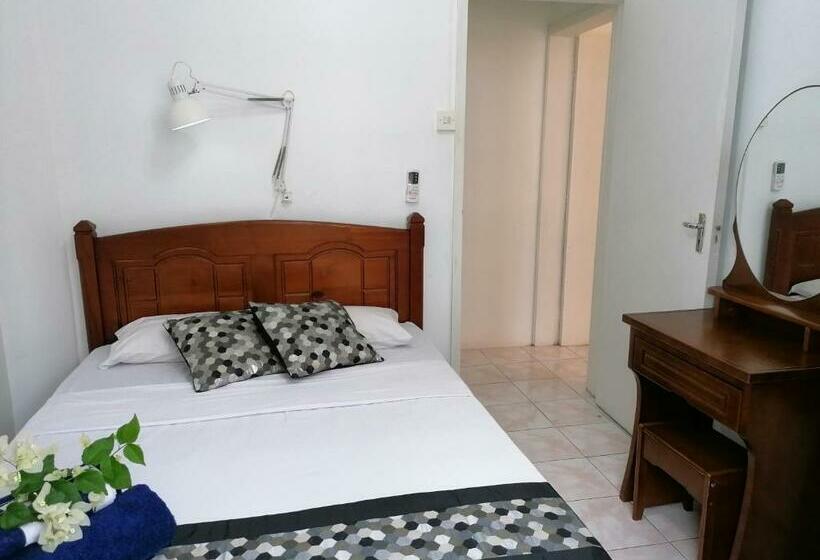 Camelia 2 Flic En Flac Mauritius