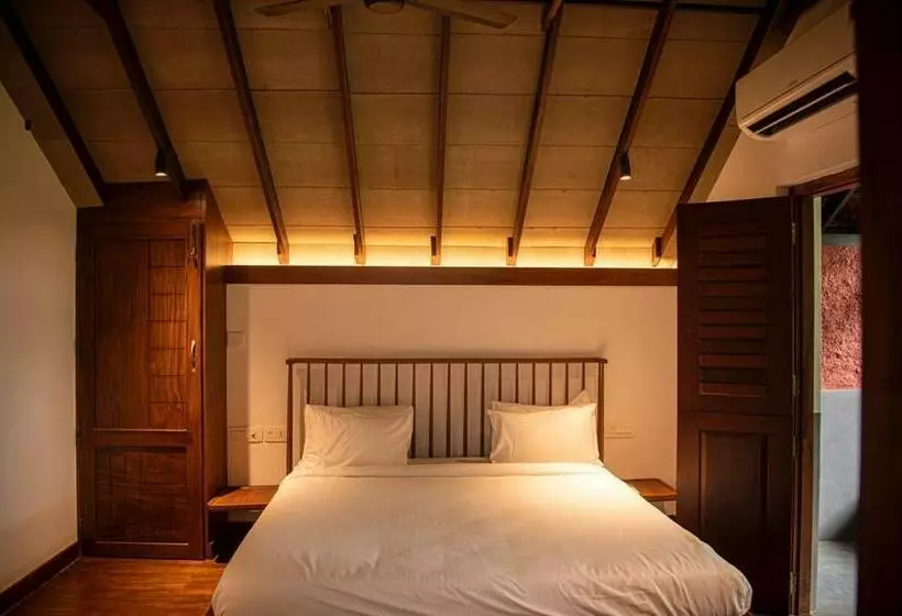 Estuary, The Beach House