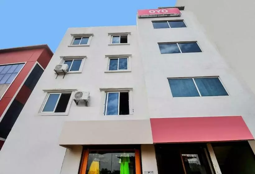 هتل Capital O 93025 Patra Residency