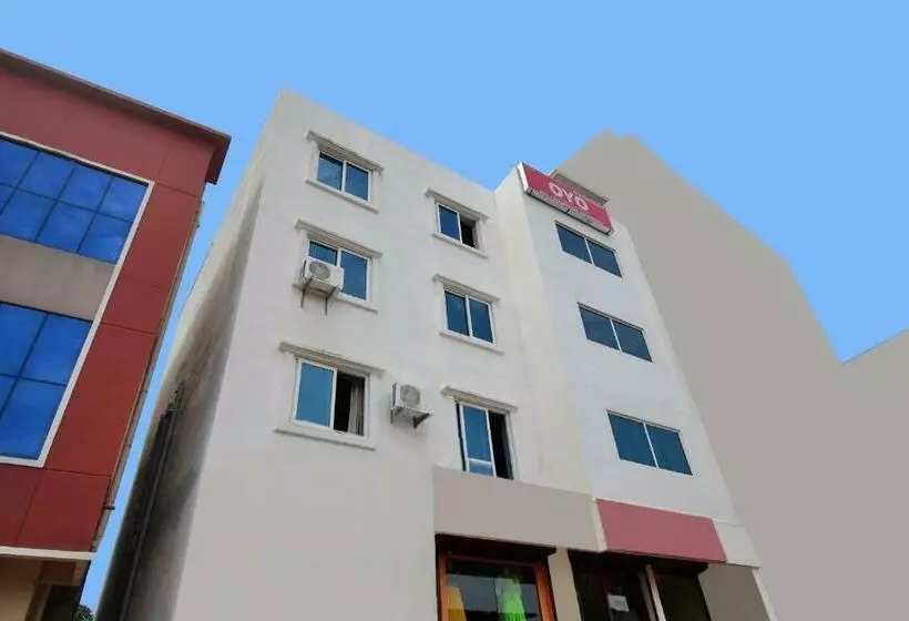 هتل Capital O 93025 Patra Residency
