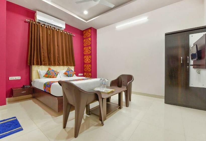 Hotel Fabexpress Shree Thakur