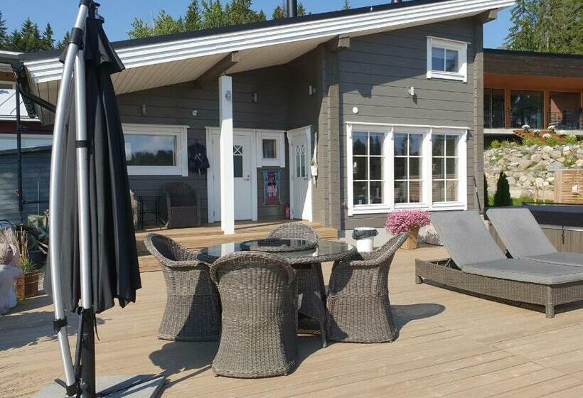 Stunning Log Cabin 45m2 On The Shore Of Kallavesi