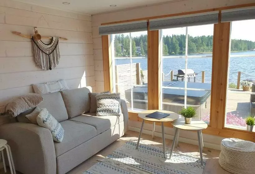 Stunning Log Cabin 45m2 On The Shore Of Kallavesi