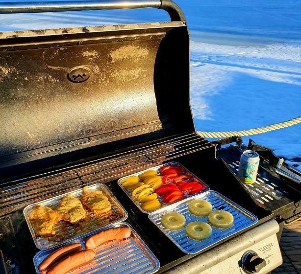 Stunning Log Cabin 45m2 On The Shore Of Kallavesi