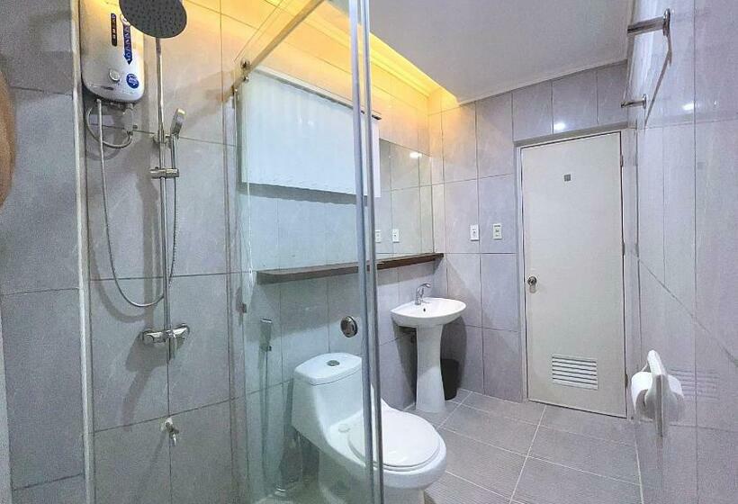 Triptych @baywalk Beach Resort