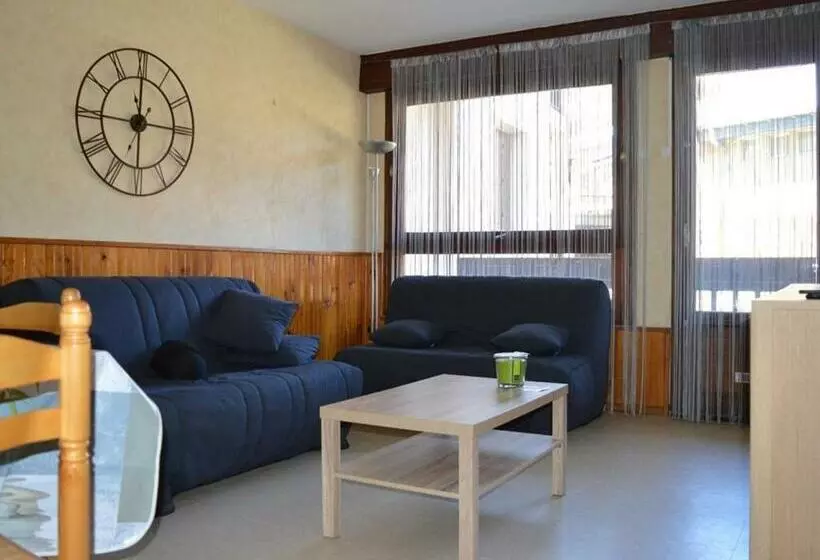 Appartement 2 Pièces Aux Pieds Des Pistes Avec Parking, Casier à Skis Et Cuisine équipée   Fr 1 593