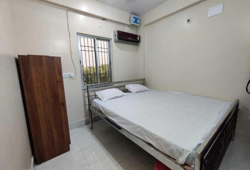 בית מלון כפרי Oyo 93190 The Pine & Dine