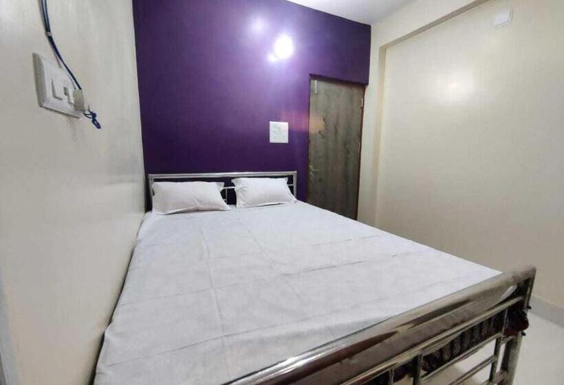 בית מלון כפרי Oyo 93190 The Pine & Dine