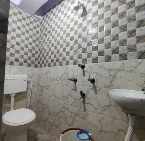 בית מלון כפרי Oyo 93190 The Pine & Dine