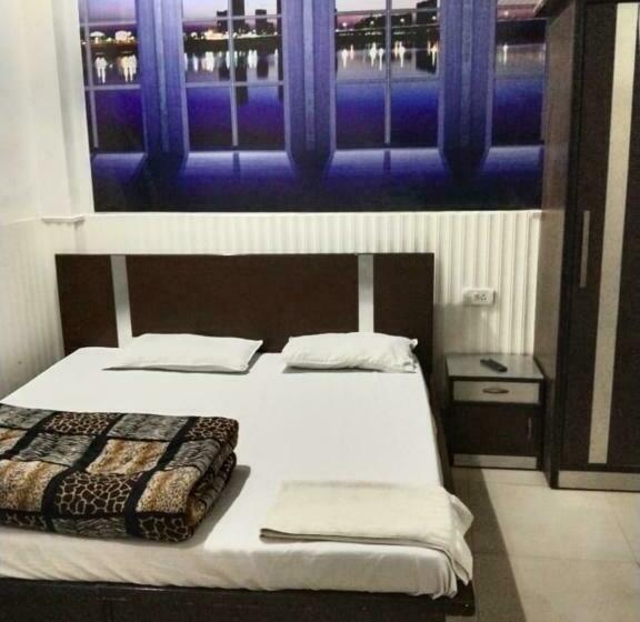 פנסיון Basera Guest House