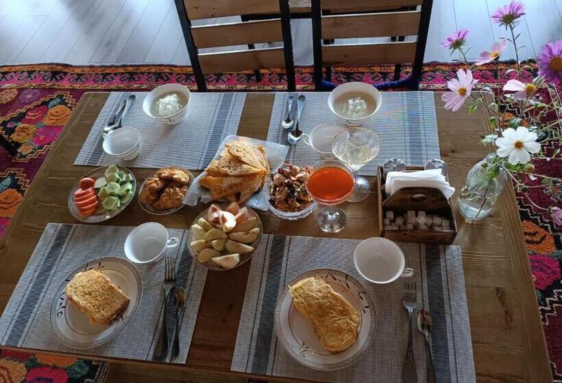 پانسیون Kezgin Guest House