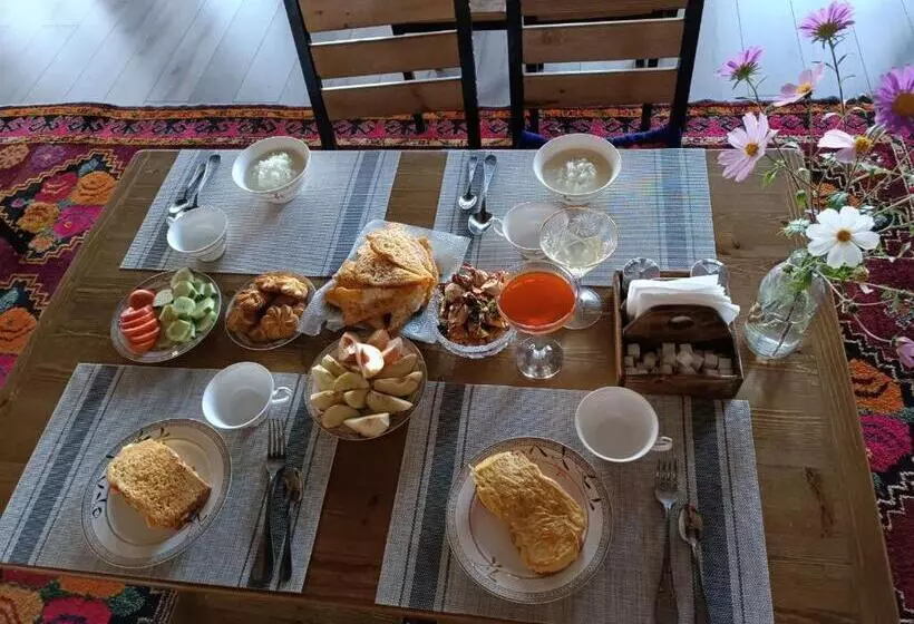 پانسیون Kezgin Guest House