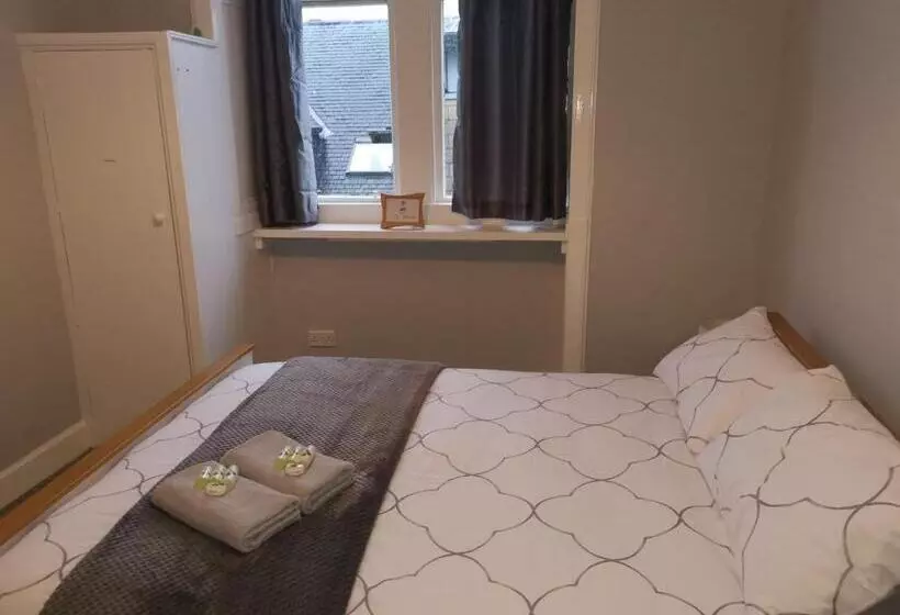 Castleview Is A Lovely Flat In A Listed Building