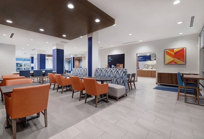 Отель Holiday Inn Express & Suites Chino Hills, An Ihg