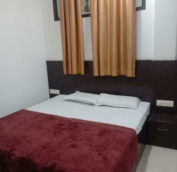 فندق Supreme Guest House By Wb Inn