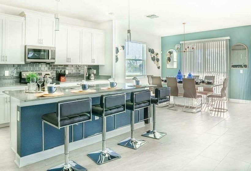 Brand New Luxury Villa, 6bed/5bath/ Private Pool