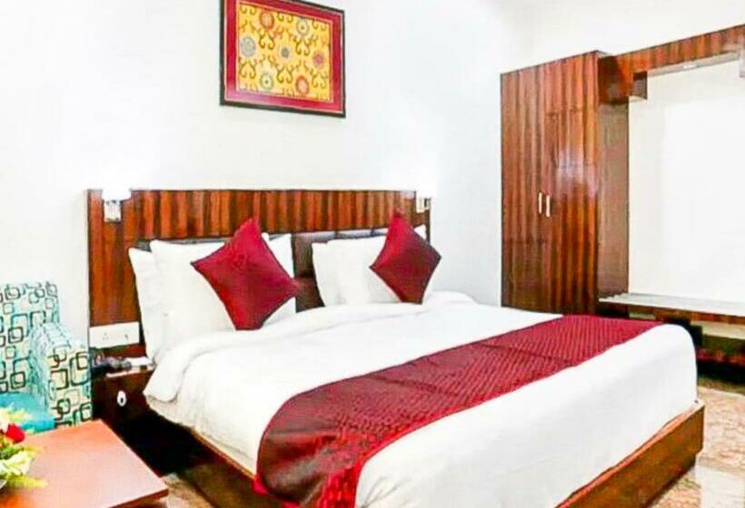 فندق Delux Plaza By Wb Inn