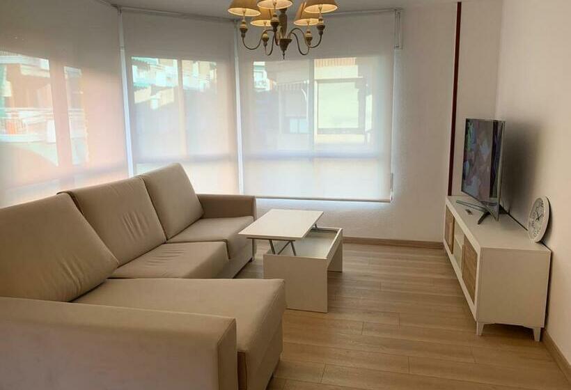 Acogedor Y Espacioso Apartamento En Alicante