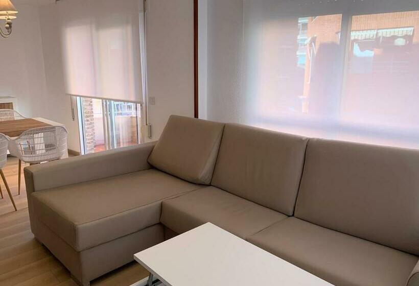 Acogedor Y Espacioso Apartamento En Alicante