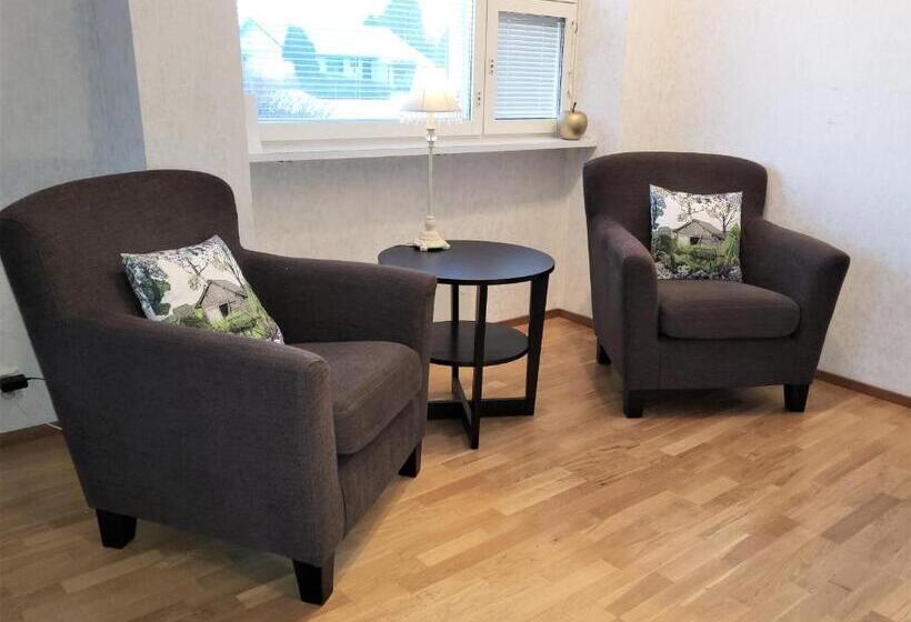 Cosy 1 Bedroom Apartment With Terrace And Sauna, Best Location