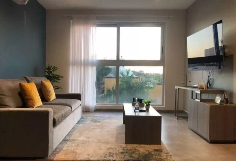Incredible Apartment 8 Pax Near The Top Beach