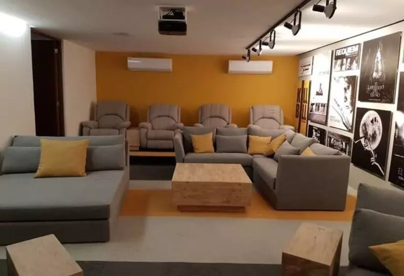 Incredible Apartment 8 Pax Near The Top Beach