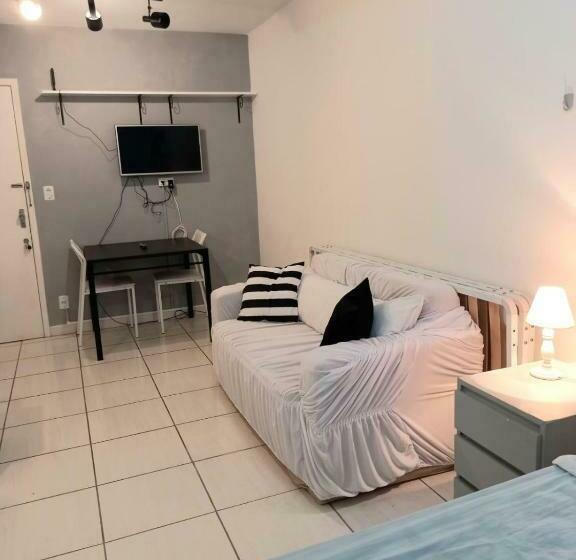 Studio Inteiro Em Blumenau, Bairro Ponta Aguda