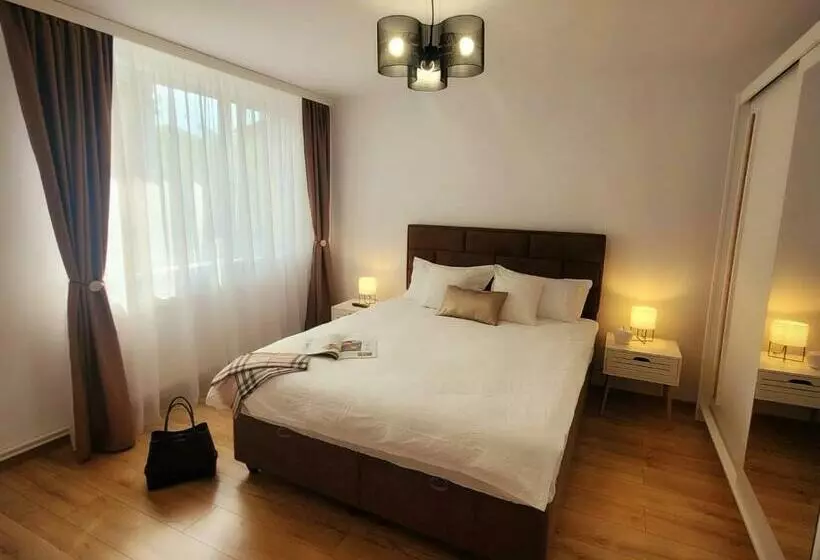 Studio Tad House Hunedoara