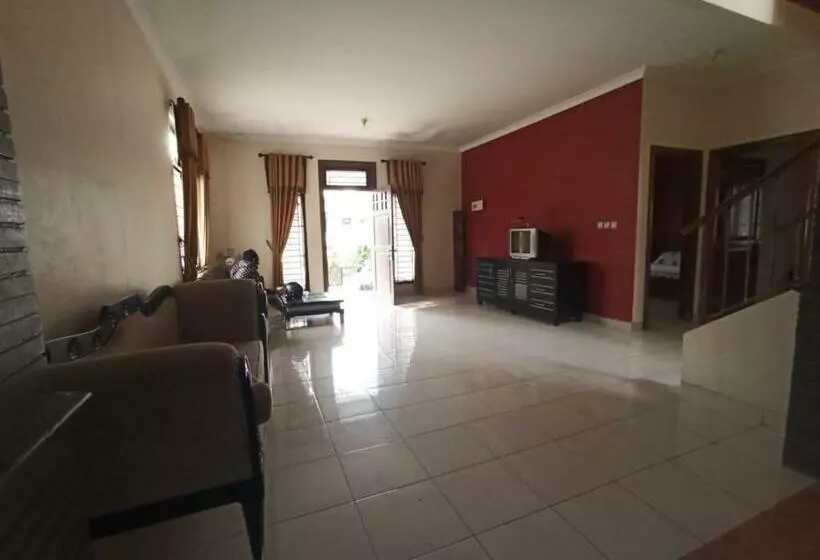 Villa/vila Kota Bunga Kartun