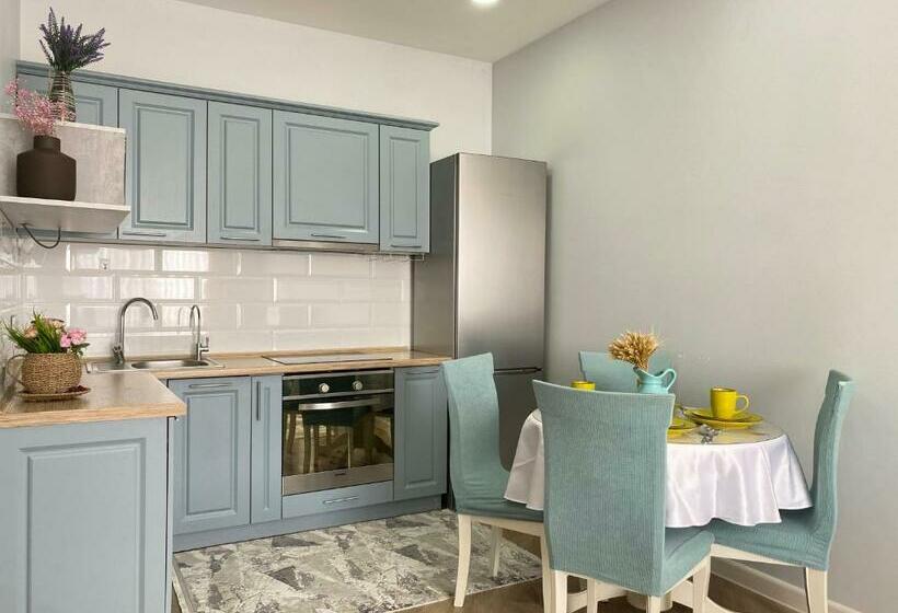 жк Expo Plaza Luxury Apartment
