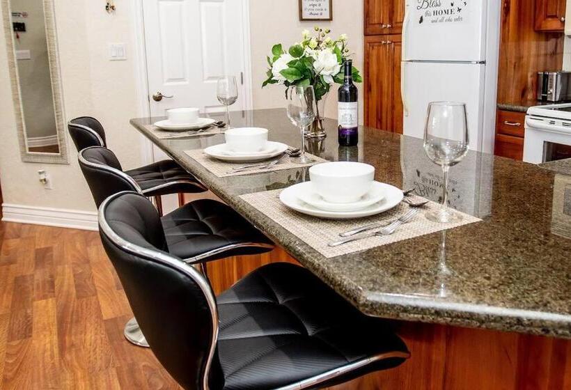 Concord Beautiful 2 Bedroom Villa