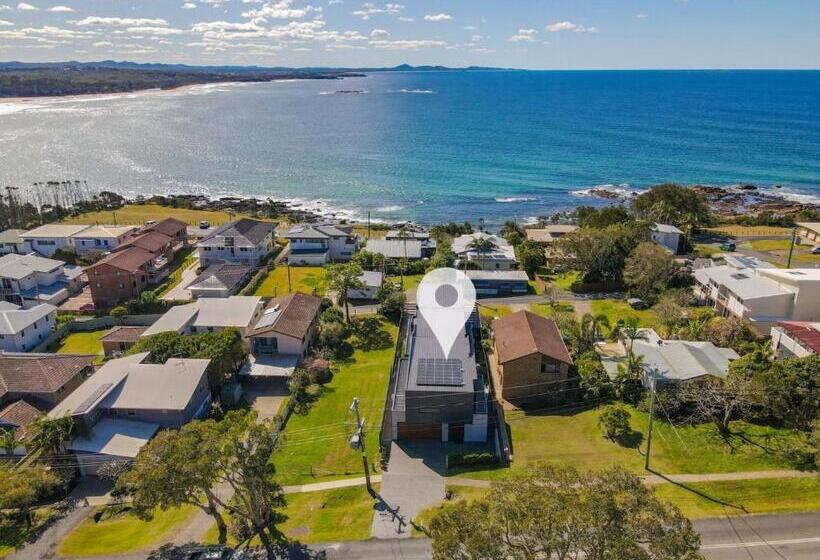 Echoes At Woolgoolga