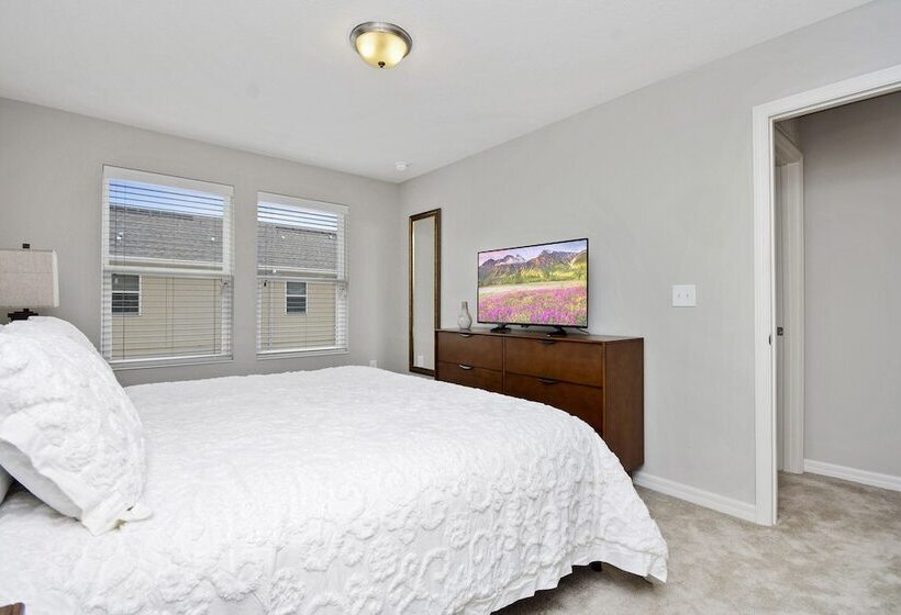 Stunning 4 Bd W/ Gameroom Close To Disney 5110k