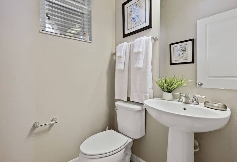 Stunning 4 Bd W/ Gameroom Close To Disney 5110k