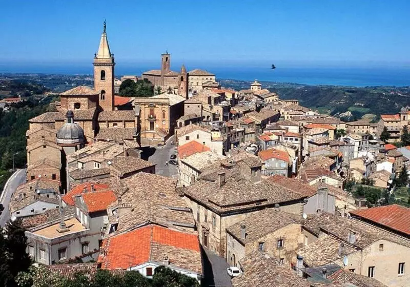 Tra Cielo E Mare