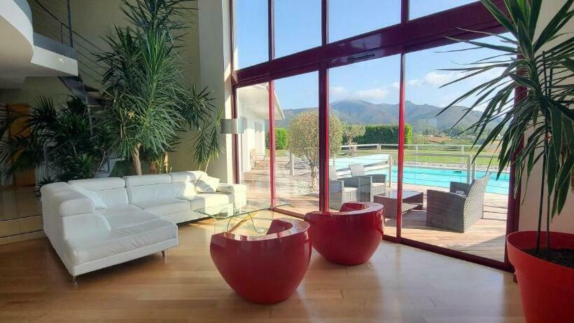 Villa D Architecte D Urrugne