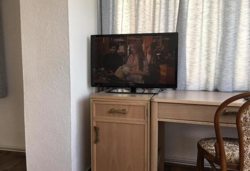 ベッドアンドブレックファースト Pension Störtebeker