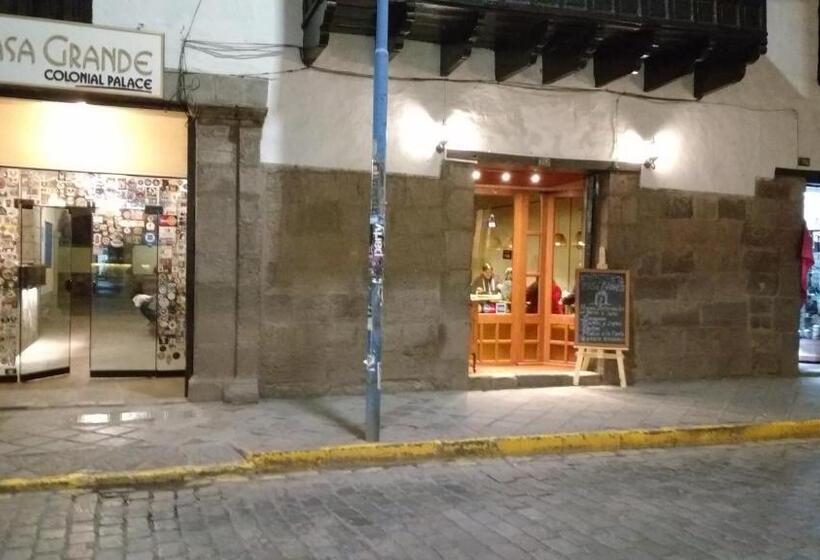 Casa Grande Colonial Palace