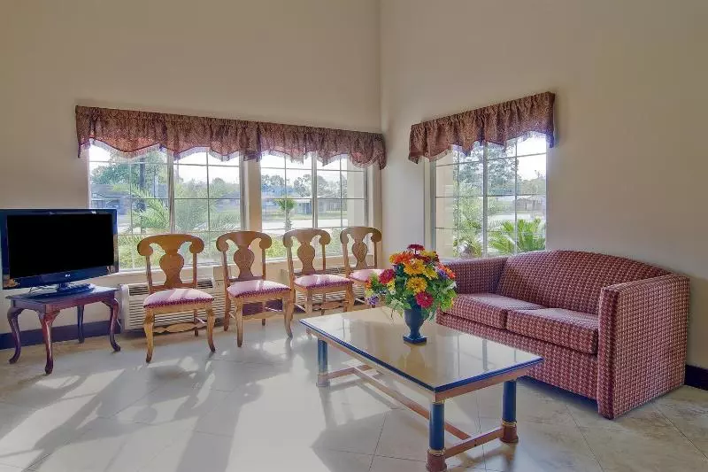 Отель Americas Best Value Inn Deridder