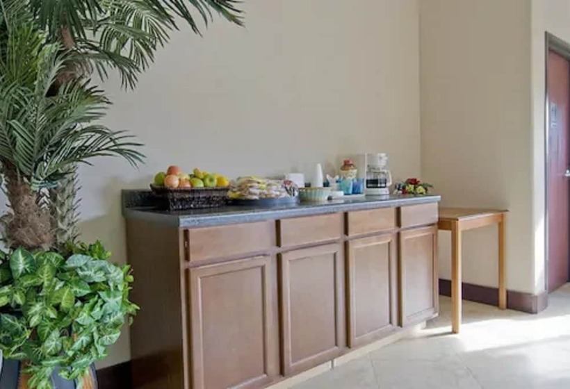 فندق Americas Best Value Inn Deridder