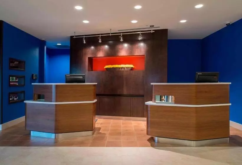 ホテル Courtyard By Marriott Columbus
