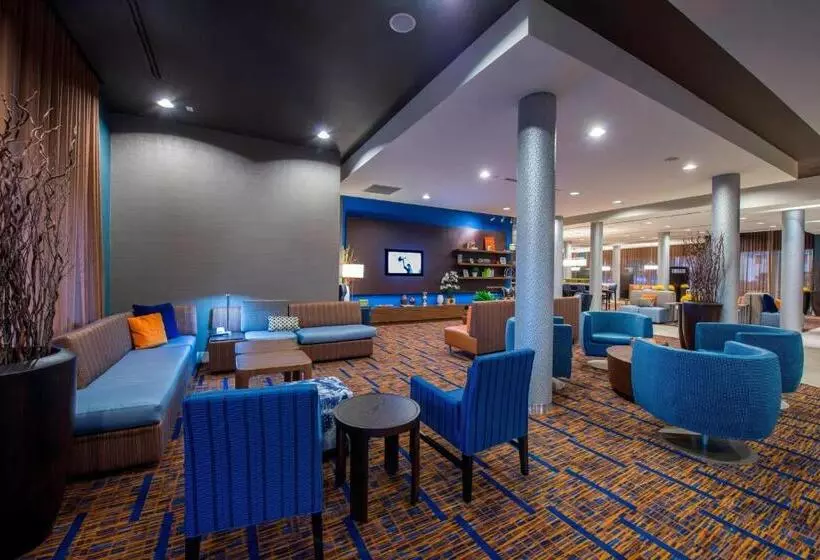 ホテル Courtyard By Marriott Columbus