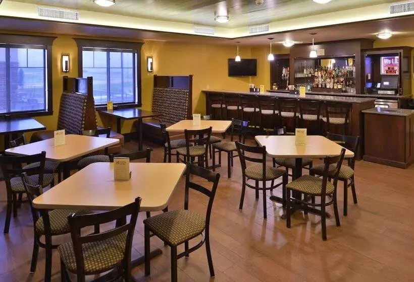 هتل Hawthorn Extended Stay By Wyndham Dickinson