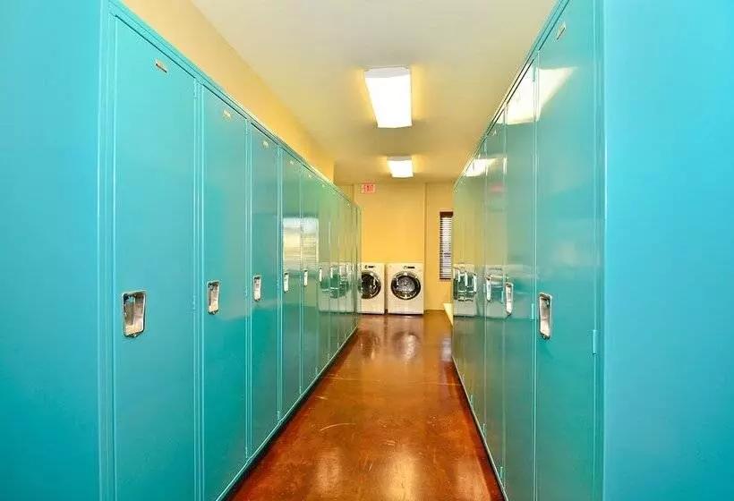 هتل Hawthorn Extended Stay By Wyndham Dickinson